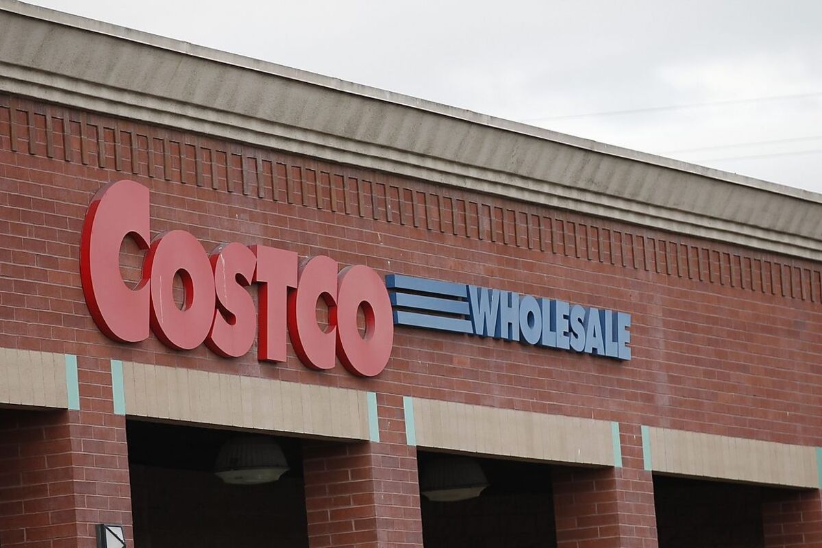 Branche: Handel  Hierzulande eher unbekannt ist die US-Handelskette Costco. In den USA ist die Kette, bei der nur registrierte Mitglieder einkaufen können, mit günstigen Preisen seit Jahren auf Erfolgskurs. 