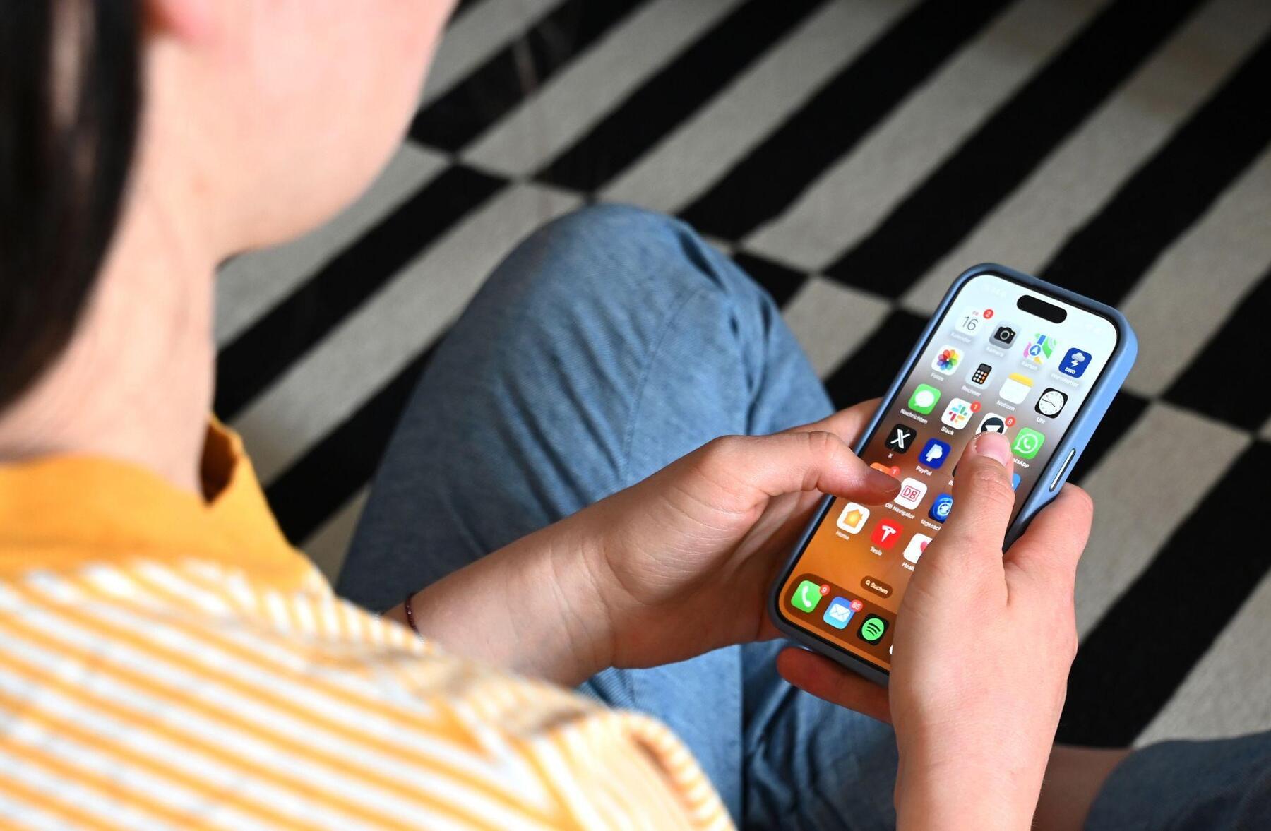 Ist das Versenden von Penisfotos nicht irre lustig? Irre schon. Lustig nicht  [premium]