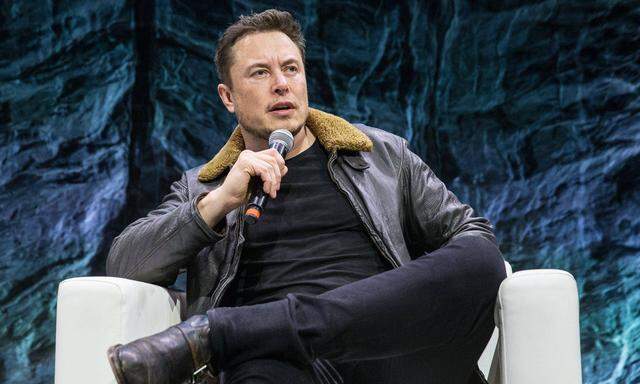 Syndication: USA TODAY Elon Musk, CEO of Tesla and SpaceX, speaks during a South by Southwest panel in Austin in 2018. S