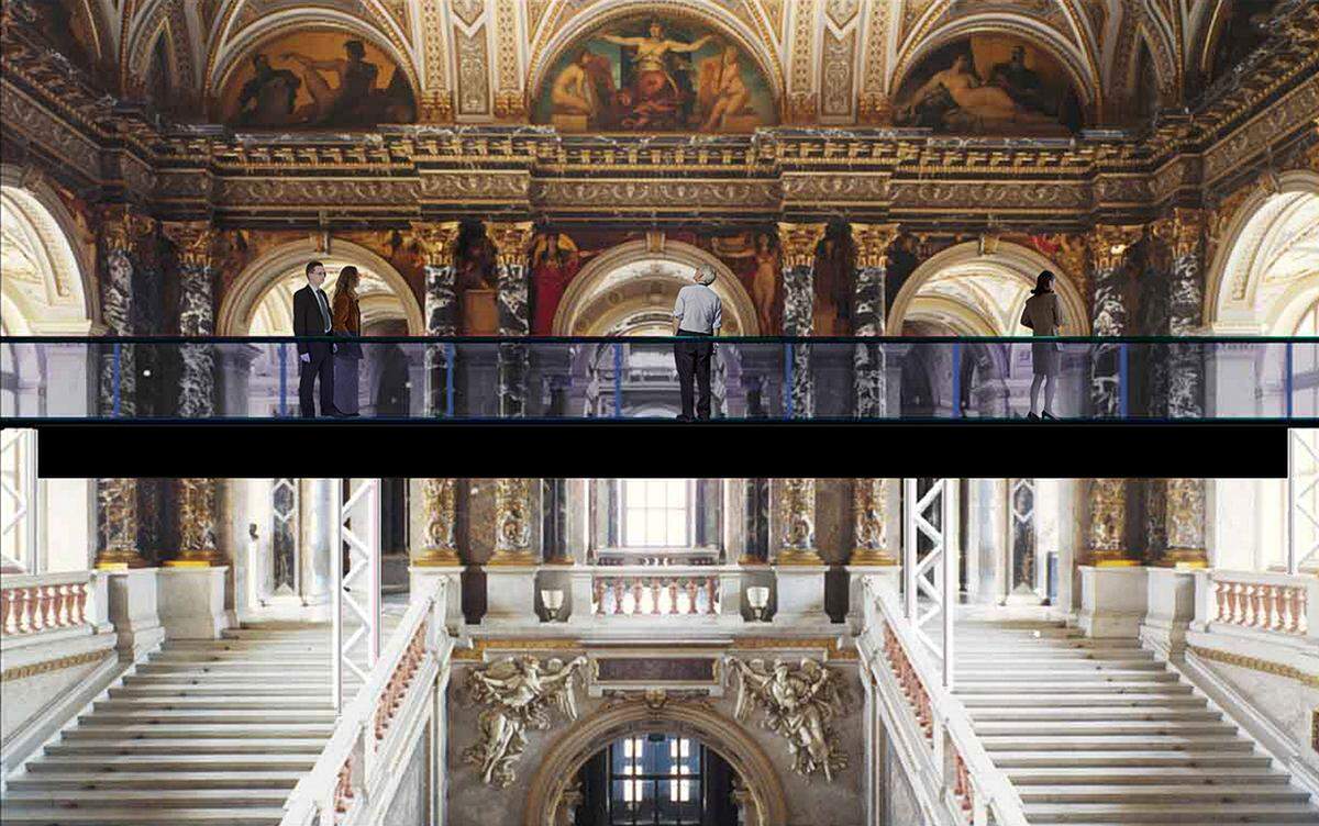 Zum ersten Mal wird es möglich sein, Klimts Gemälde an der Nordwand des Stiegenhauses aus der Nähe zu betrachten. Dazu wird für die Dauer der Ausstellung eine Brücke über die gesamte Breite des Stiegenhauses gespannt.