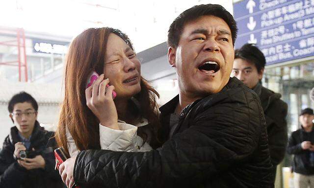 Boeing mit 239 Passagieren in Südostasien verschollen