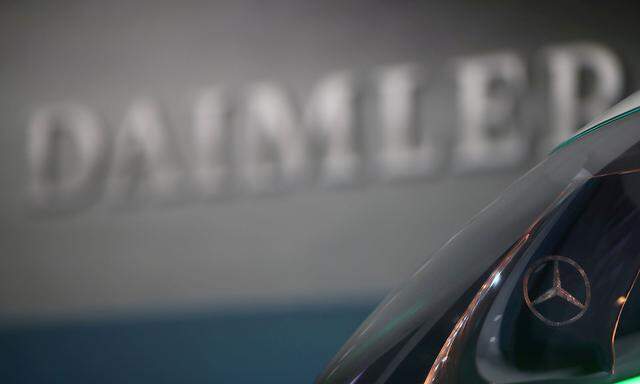 FILE PHOTO: Daimler AG's annual news conference in Stuttgart
