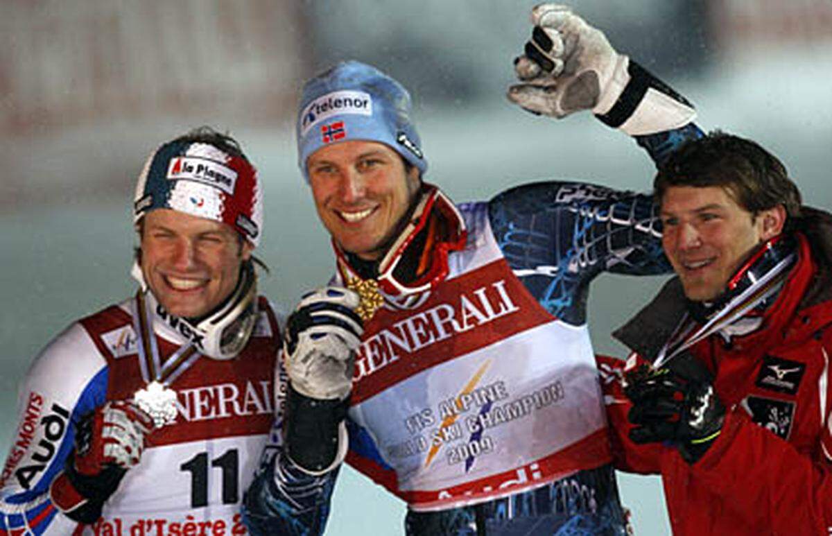 Der Gewinner der Super-Kombi der Herren heißt Aksel Lund Svindal. Der norwegische Doppel-Weltmeister von Aare 2007 siegte in einer Gesamtzeit von 2:23,00 Minuten vor den Überraschungsläufern Julien Lizeroux aus Frankreich und Natko Zrncic-Dim aus Kroatien.