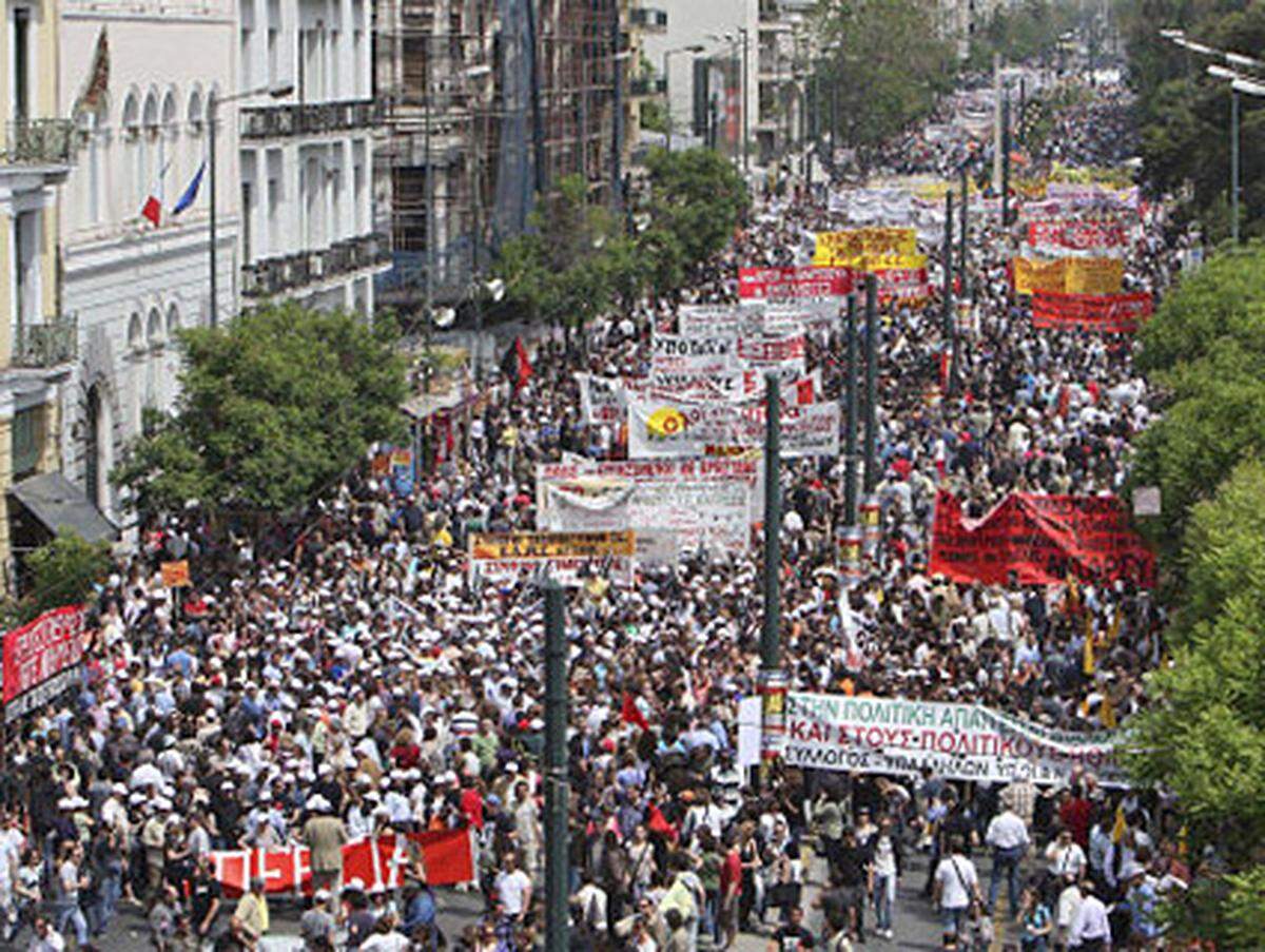 Hunderttausende protestierten am Mittwoch gegen das massive Sparprogramm der griechischen Regierung - es war eine der größten Demonstrationen der vergangenen 20 Jahre.