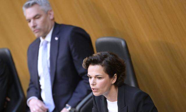 SPÖ-Chefin Pamela Rendi-Wagner und Bundeskanzler Karl Nehammer