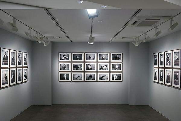 Die Leica Galerie in der Wiener Walfischgasse 1 ist Montag bis Freitag von 10 bis 19 Uhr, samstags bis 18 Uhr geöffnet. www.leicastore-wien.at
