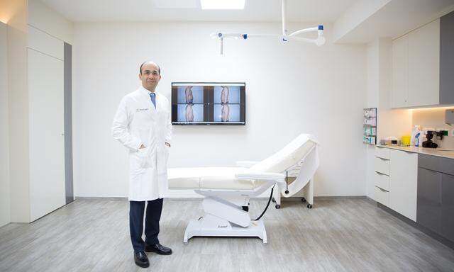 Rafic Kuzbari in einem der Behandlungszimmer seines Zentrums für ästhetische Medizin in Wien.