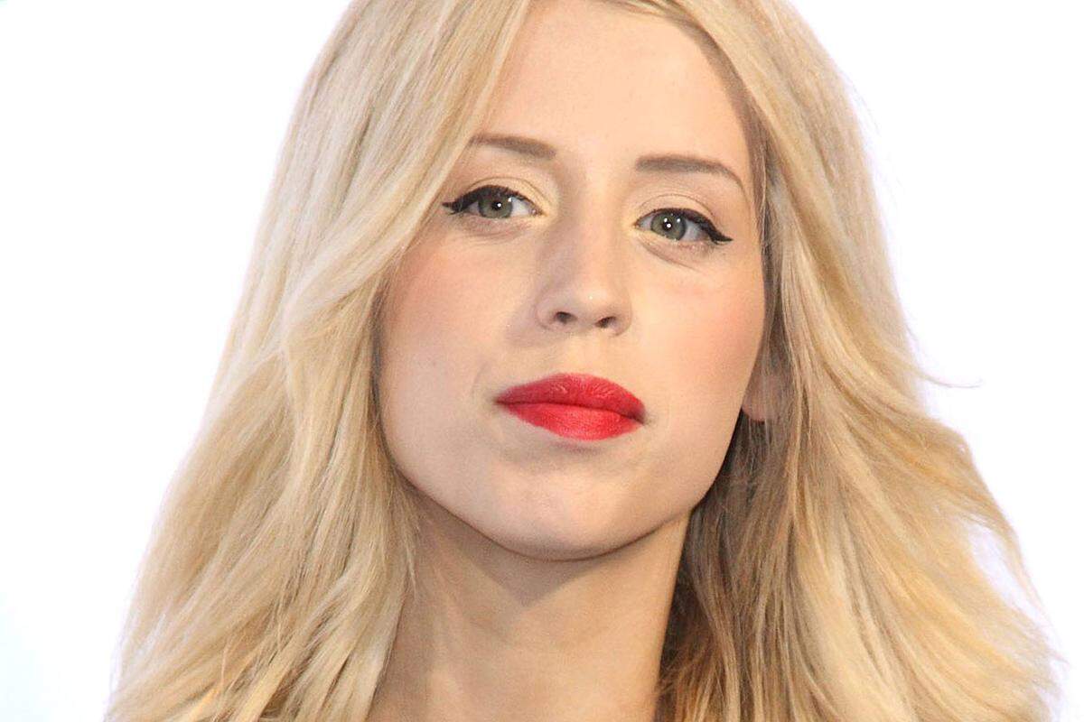 Die 25-Jährige wurde am 7. April tot in ihrer Wohnung in der Grafschaft Kent bei London gefunden. Peaches Geldof soll laut dem toxikologischen Befund wie ihre Mutter an einer Überdosis Heroin gestorben sein.