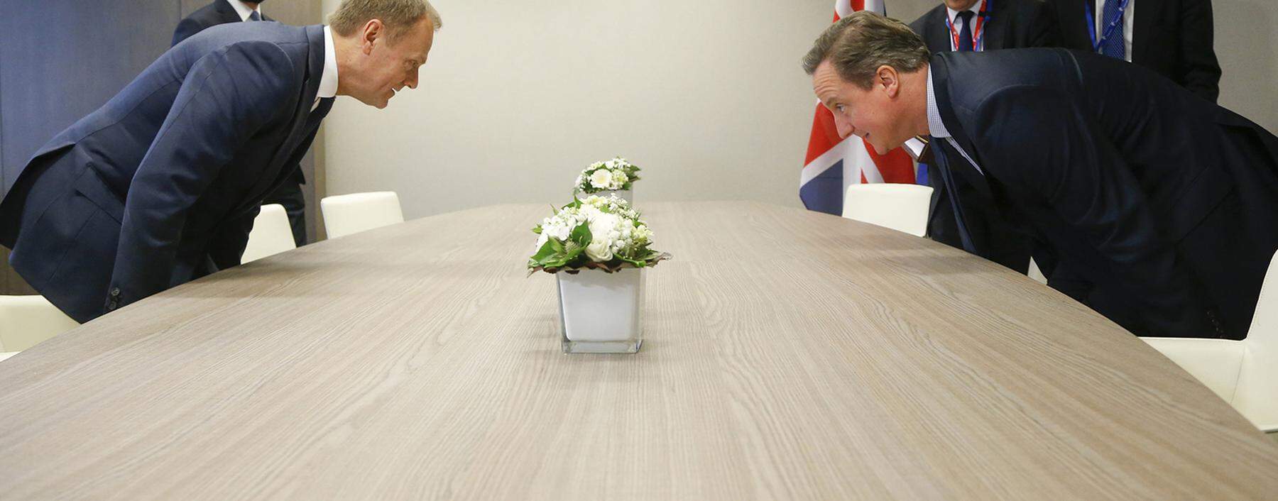Donald Tusk (l.) beim Tête-à-Tête mit Großbritanniens Premier David Cameron im Vorfeld des Brexit-Referendums.  