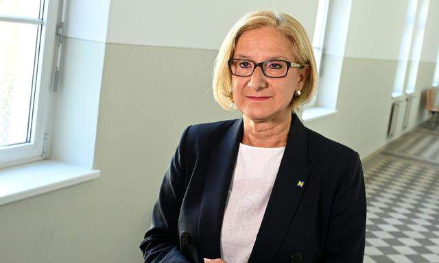 Landeshauptfrau Johanna Mikl-Leitner (ÖVP) am 20. Juni 2022 anlässlich des Prozesses gegen Landesrat Gottfried Waldhäusl (FPÖ) am Landesgericht St. Pölten