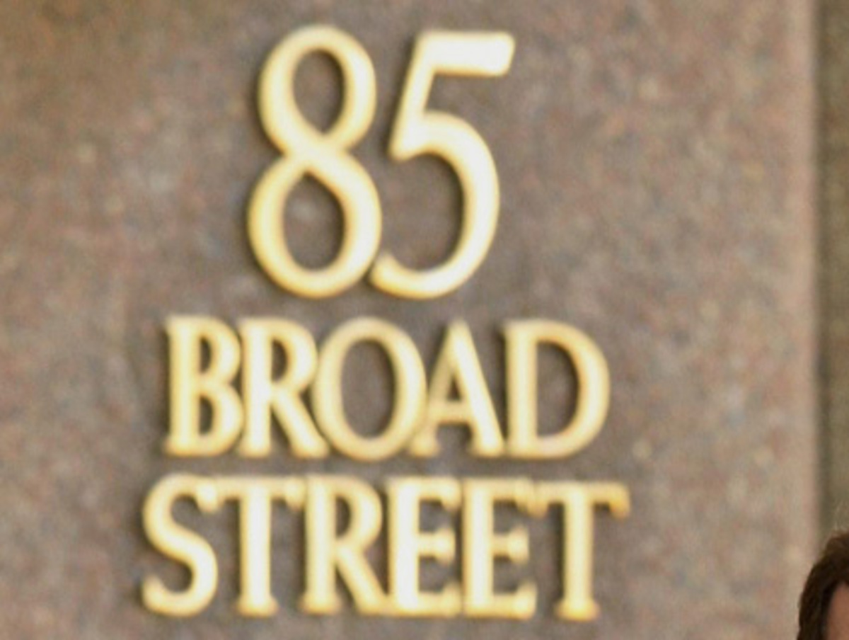 Goldman Sachs will 4.800 Arbeitsplätze der konzernweit noch knapp 30.000 Stellen abbauen.