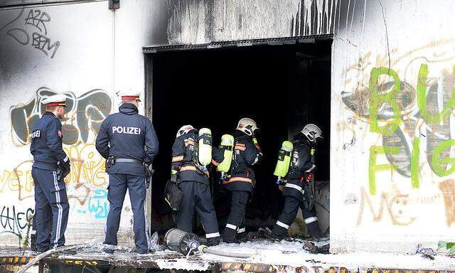 Einsatz in einer einer ehemaligen Supermarkthalle