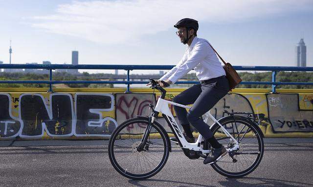 Gemeinsam für eine gesunde und nachhaltige Mobilität – Radfahren macht Menschen nicht nur fitter, sondern trägt auch wesentlich zur Verkehrsberuhigung bei. 