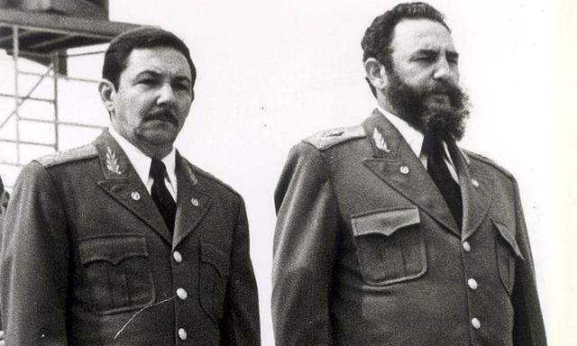 Die Brüder Castro: Raúl (li.) und Fidel.