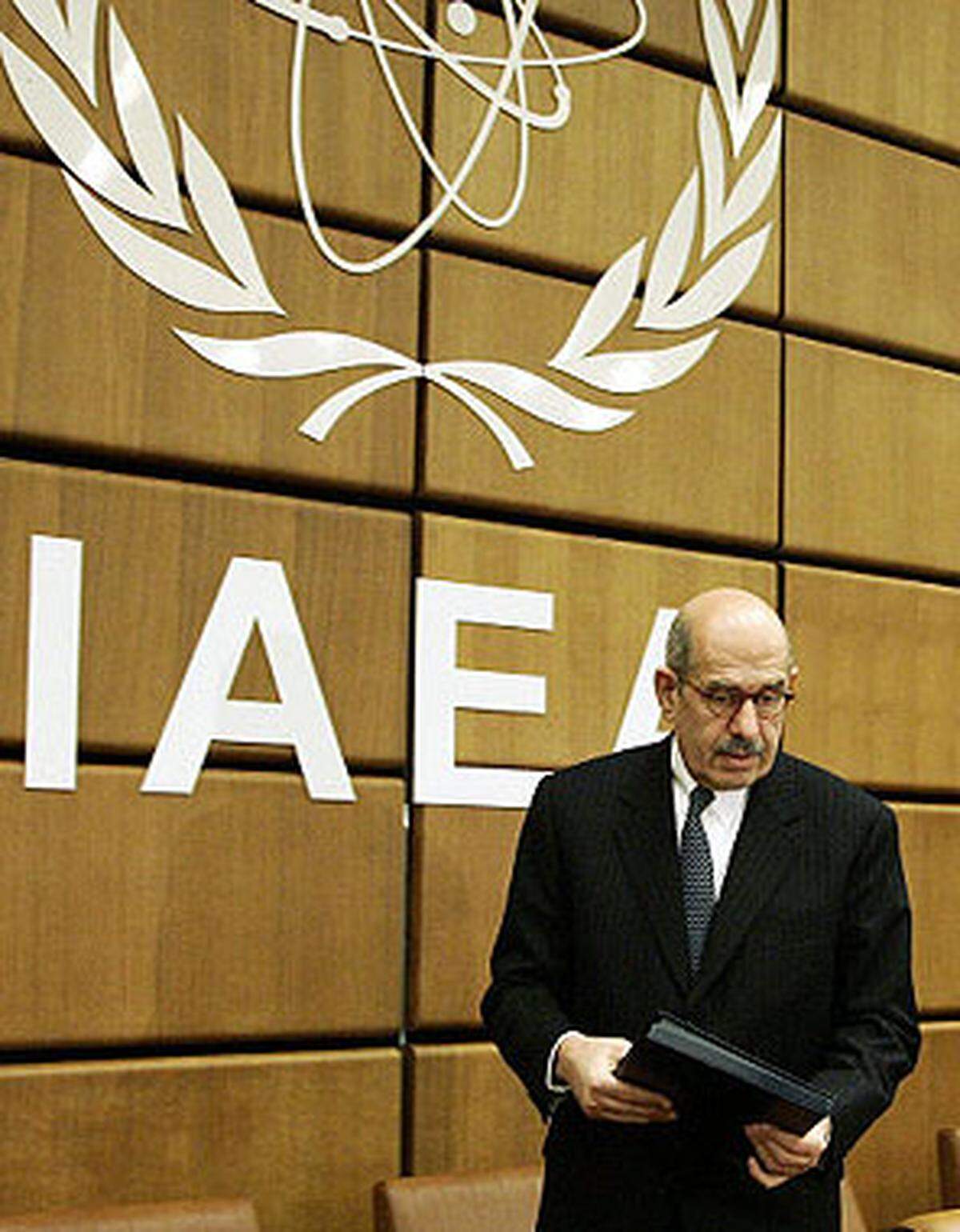 Die Internationale Atomenergiebehörde (IAEA) und ihr Generaldirektor, der Ägypter Mohammed ElBaradei erhielten den Friedensnobelpreis für ihren Einsatz gegen den militärischen Missbrauch von Atomenergie und für die sichere Nutzung der Atomenergie für zivile Zwecke.