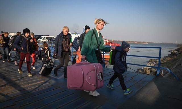 Ukrainische Flüchtlinge an der Grenze zu Rumänien 