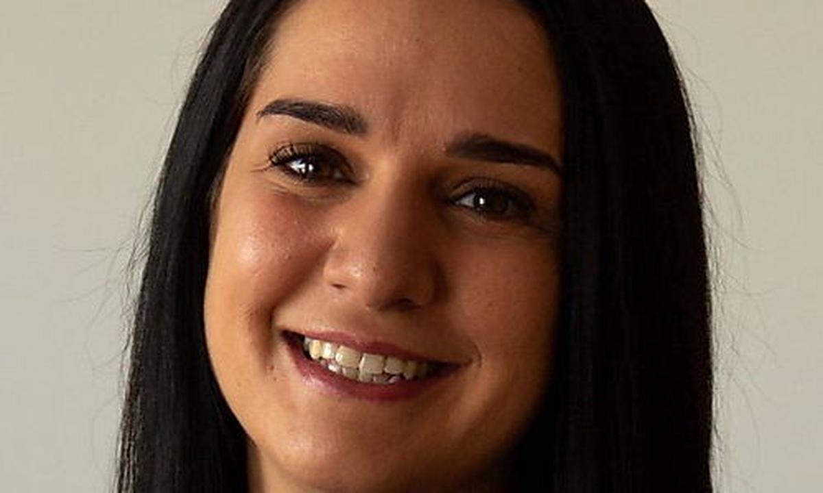 Raffaela Zmek (32) verantwortet als Field Manager den gesamten Außendienst von Mars Österreich. Die gebürtige Wienerin ist seit sechs Jahren im Unternehmen, zuvor war sie bei DB Schenker im Supply Chain Teams.