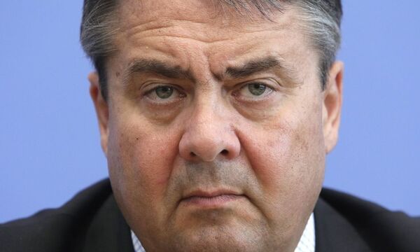 Sigmar Gabriel Bundesminister fuer Wirtschaft und Energie SPD PK zum Thema Zukunft Mittelstand