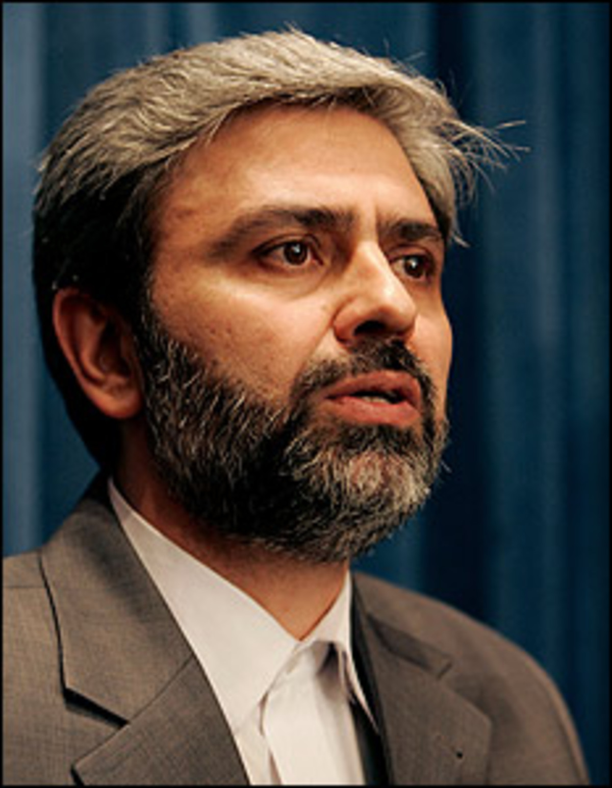 "Der allgemeine Standpunkt des Iran ist klar. Teheran ist im Prinzip für eine atomwaffenfreie Welt." Der Sprecher des Außenministeriums in Teheran, Mohammed-Ali Hosseini, reagierte mit diplomatischer Zurückhaltung auf den Atomwaffentest in Nordkorea.