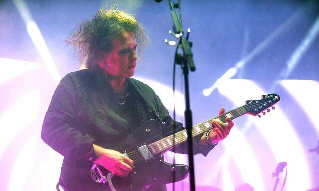 Robert Smith von The Cure in der Barclaycard Arena Hamburg 17 10 2016 Foto xI xSchifflerx xFuturex