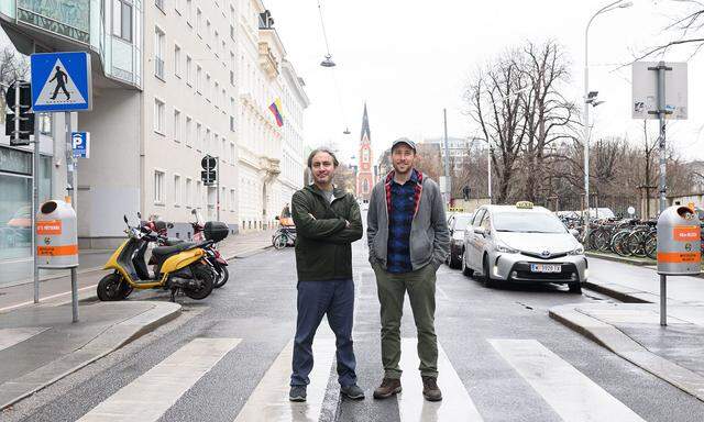 Erkunden die Welt vor der eigenen Haustür: Filmemacher Jeremy Workman und Matt Green (v. l.) in Wien.