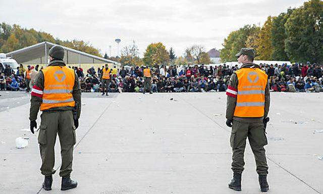 Flüchtlingswelle erreicht steirische Grenze, Spielfeld, Herbst 2015 Spielfelsd, 