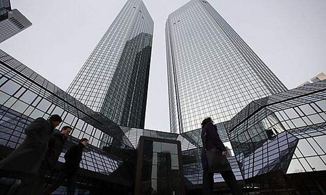 Ratingagentur S&P macht einen Warnschuß gegen die Großbanken Europas