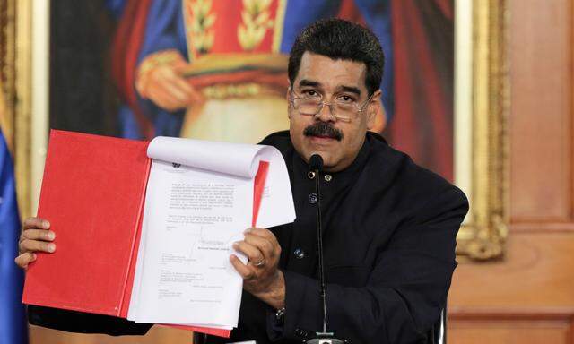 Gemäß Artikel 347 der Verfassung will Präsident Nicolas Maduro eine Volksversammlung einberufen. 