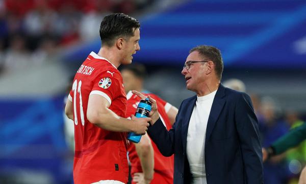 Trainer Ralf Rangnick und Spieler Michael Gregoritsch. 