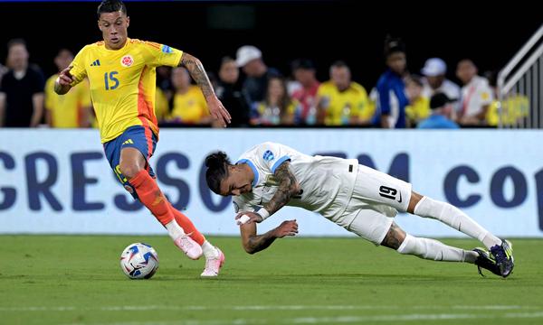 Im Tiefflug: Darwin Núñez (r.) lief im Copa-Halbfinale gegen Kolumbien heiß.