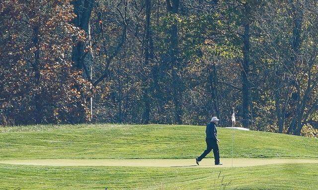 Donald Trump vertrieb sich die Zeit beim Golfen.