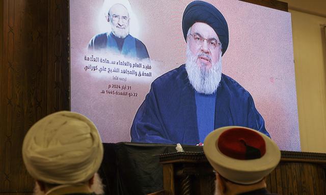 Hisbollah-Chef Nasrallah bei einer TV-Rede. Nun droht er Zypern.
