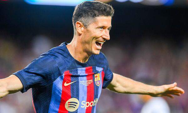 Robert Lewandowski durfte in Tests schon für den FC Barcelona aufs Spielfeld.