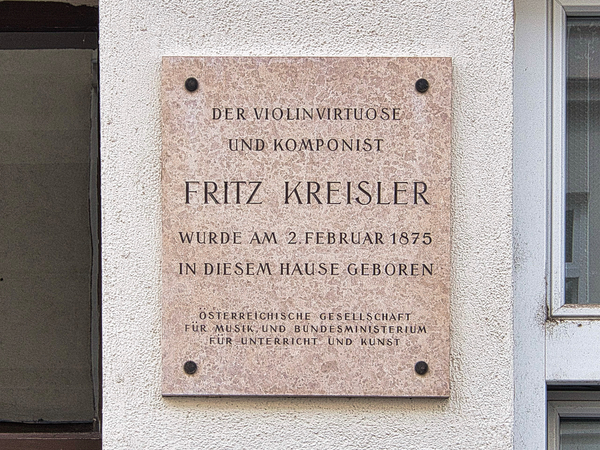 Kreisler: Memorial plaque at Große Schiffgasse 21.