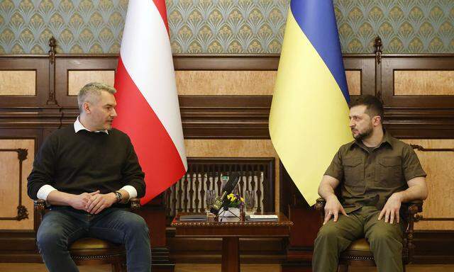Österreichs Bundeskanzler Karl Nehammer während eines Besuchs in Kiew.