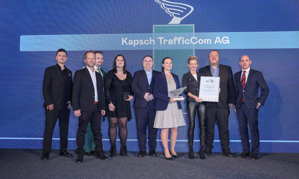 ALC Inklusionspreis geht an die Kapsch TrafficCom AG und ihr ausgezeichnetes Annotation Team - mit MVG-Geschäftsführer Hannes Hofer (r.).