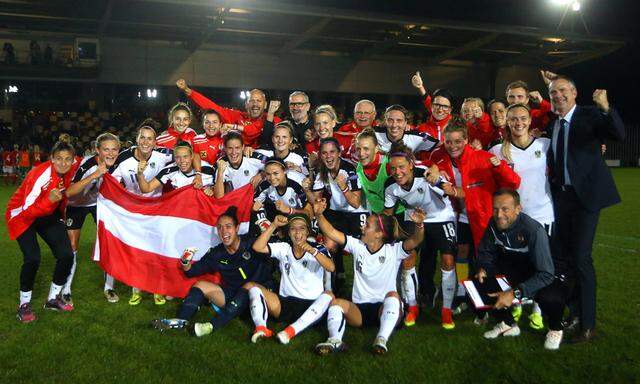 Erfolgsteam: Österreichs Fußballdamen bejubelten in Wales mit der erstmaligen EM-Qualifikation Historisches.