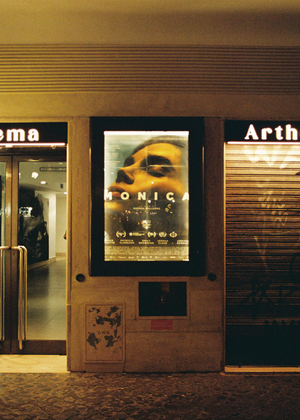 Vom Neorealismus über den Italowestern bis zum Kunstfilm. Vom Bad im Trevi-Brunnen bis zu den Kulissen in Cinecittà: Italienisches Kino hat viele geprägt. 