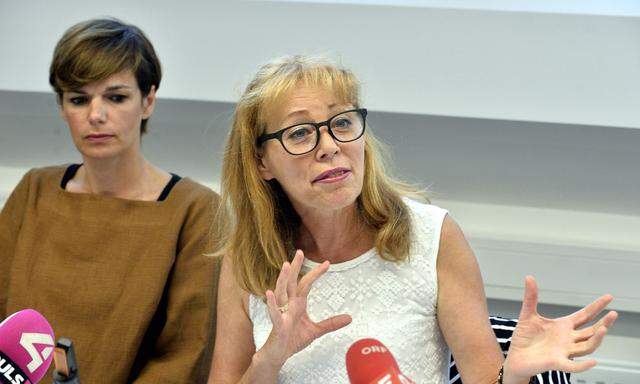 Gesundheitsministerin Pamela Rendi-Wagner und Wiener Gebietskrankenkassenchefin Ingrid Reischl.  