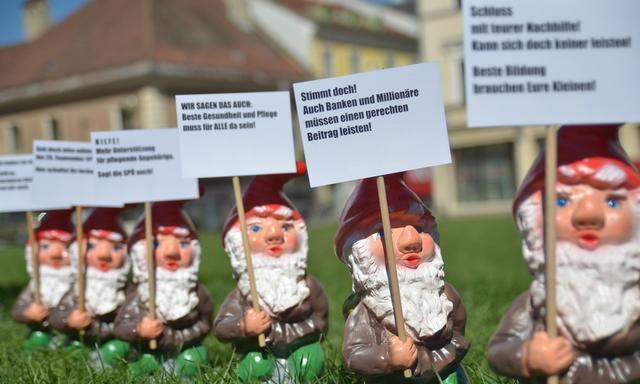 THEMENBILD: WAHLWERBUNG DER SP� IN KLAGENFURT: ´GARTENZWERGE´