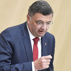 NATIONALRAT: LEICHTFRIED