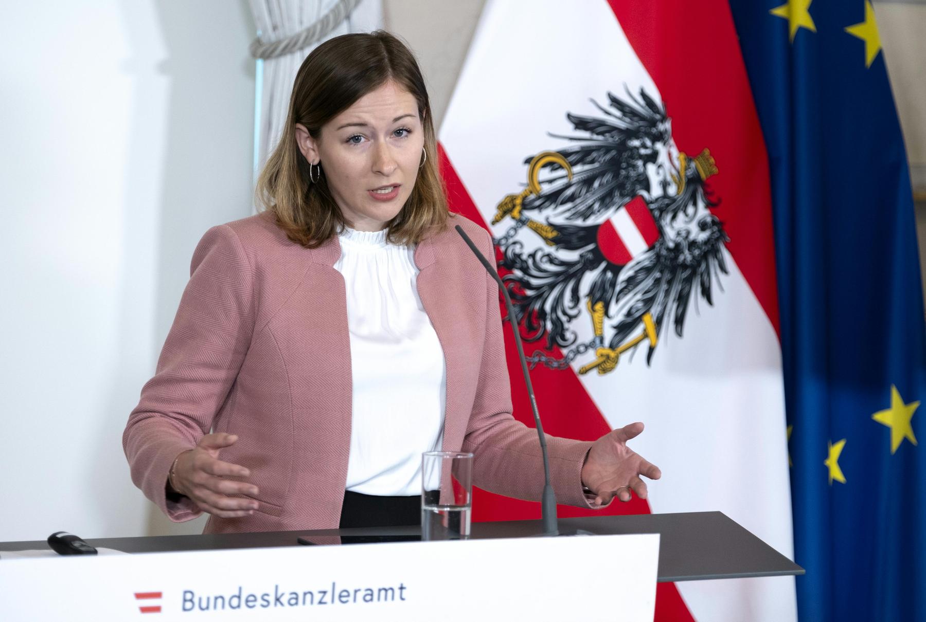 IGGÖ "razdražena" zaradi izjave Plakolmove o naglavni ruti