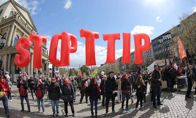 Demonstration gegen TTIP und CETA