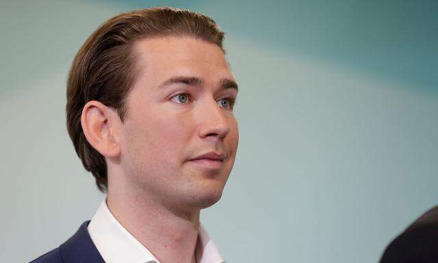 Former Austrian Chancellor Kurz addresses the media in Vienna