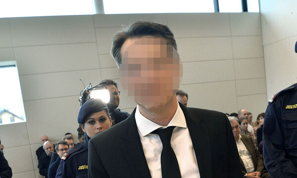 Der ANgeklagte zum Prozessauftakt am Montag