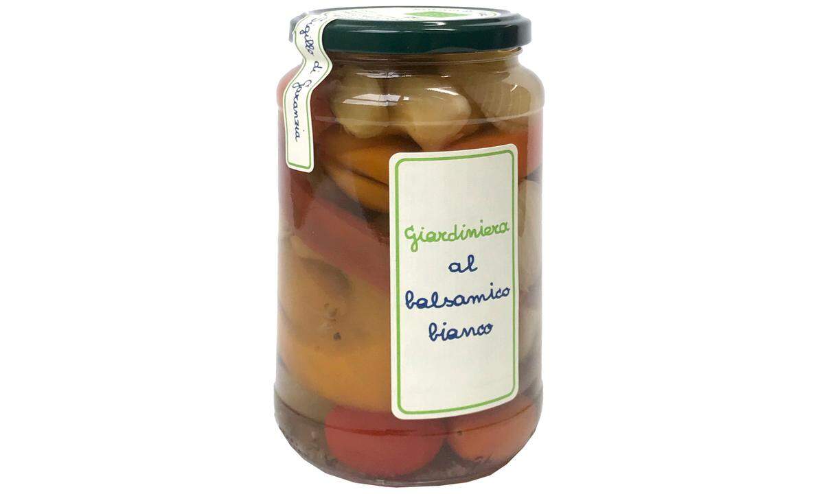 Sauergemüse hat schon vielen geholfen, die das Gestern beim Aufwachen mehr spürten, als ihnen lieb war. Aber nicht nur ein Anti-katermittel ist diese Gemüsemischung in weißem Balsamico. Giardiniera al balsamico bianco, www.lavialla.it/de