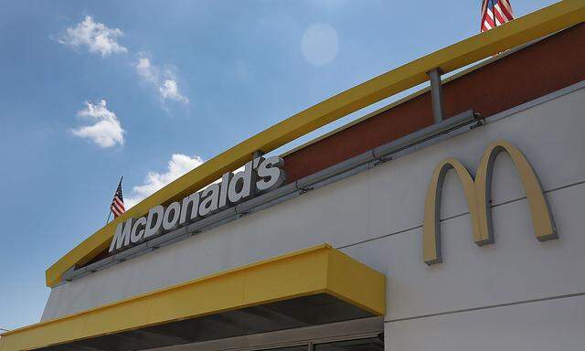 FILES-US-MCDONALD'S-FOOD-TAX