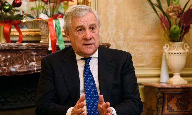 Italiens Außenminister Antonio Tajani will beweisen, dass Rom auf EU-Linie ist.