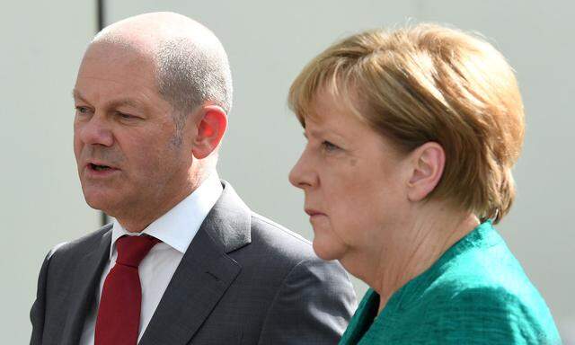 Kanzlerin Angela Merkel und Vizekanzler-Kandidat Scholz