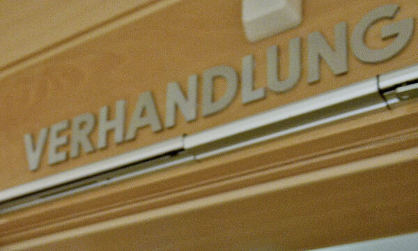 TELEKOM-PROZESS: RUMPOLD